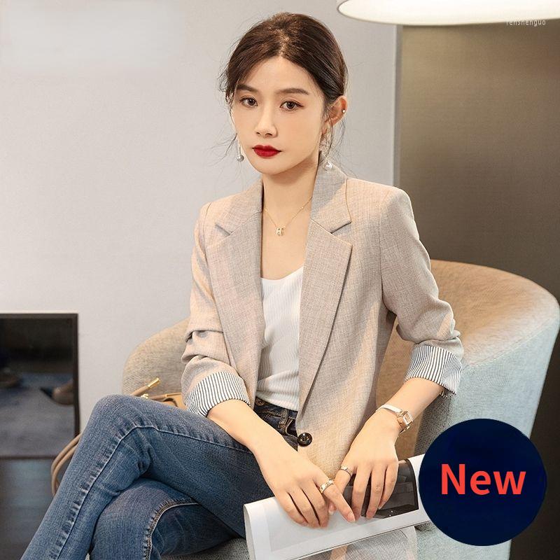 Women' Suits Casual Blazer Women' Fall 2022 Retro Single Button Office Ladies Suit Business Classic Jacket Chic Top Traje, Black
Women' Suits Casual Blazer Women' Fall 2022 Retro Single Button Office Ladies Suit Business Classic Jacket Chic Top Traje, Black