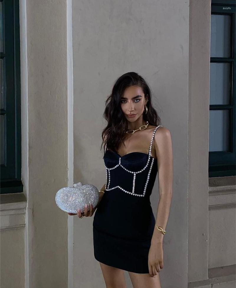 Casual Dresses Diamond Bodycon High-End Bandage Black Strap Dress Women Summer Sexy V-neck Sleeveless Clubwear Evening Runway Party Mini
Casual Dresses Diamond Bodycon High-End Bandage Black Strap Dress Women Summer Sexy V-neck Sleeveless Clubwear Evening Runway Party Mini