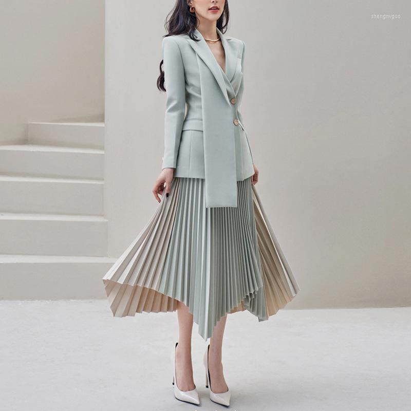 Two Piece Dress Gray Blue Double Breasted Suit Jacket Stitching Contrast Color Irregular Pleated Skirt 2022 Spring And Autumn Fashion, Grey blue
Two Piece Dress Gray Blue Double Breasted Suit Jacket Stitching Contrast Color Irregular Pleated Skirt 2022 Spring And Autumn Fashion, Grey blue