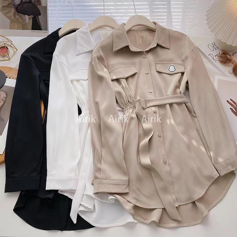 monclair Designer Women's Trench Coats Fashion Outerwear Hooded Jacket Letters Style with Belt Slim Outfit Large Size Jackets Windbreaker
monclair Designer Women's Trench Coats Fashion Outerwear Hooded Jacket Letters Style with Belt Slim Outfit Large Size Jackets Windbreaker