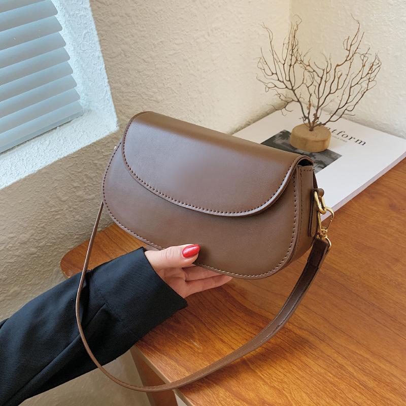 Evening Bags 2022 Vintage Mini Saddle For Women PU Leather Female Handbags Sac De Luxe Femme Solid Color Crossbody Bolsa Feminina, Black
Evening Bags 2022 Vintage Mini Saddle For Women PU Leather Female Handbags Sac De Luxe Femme Solid Color Crossbody Bolsa Feminina, Black