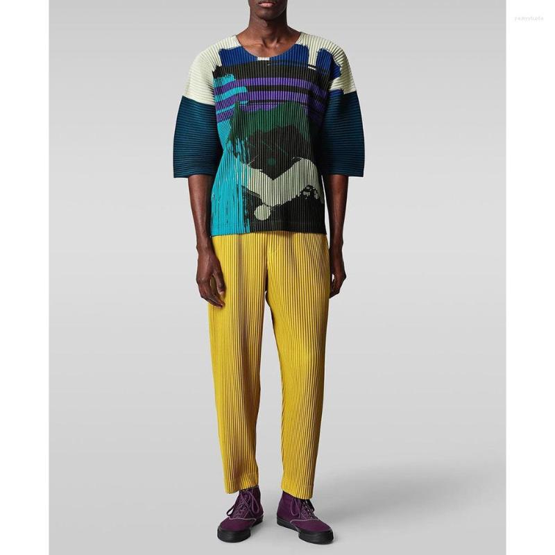 Men's T Shirts Men's Pleated Crewneck T-shirt Summer Abstract Geometric Print Loose Casual Short Sleeve Top Beach Tide, Picture color
Men's T Shirts Men's Pleated Crewneck T-shirt Summer Abstract Geometric Print Loose Casual Short Sleeve Top Beach Tide, Picture color