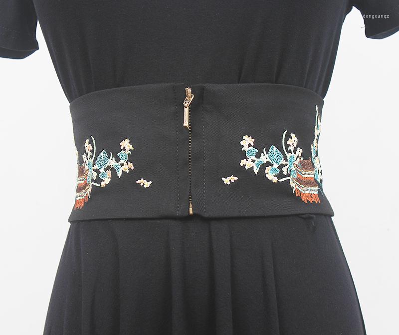 Belts Vintage Chinese Embroidery Wide Corset Zipper Elastic Waistband Fashion Ladies Tradtional Embroidered Fabric Waist Belt Cinture, Black
Belts Vintage Chinese Embroidery Wide Corset Zipper Elastic Waistband Fashion Ladies Tradtional Embroidered Fabric Waist Belt Cinture, Black