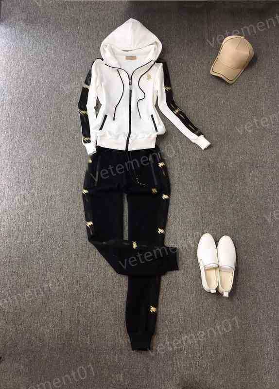 Womens Two Piece Pants Gold Logo-print Hooded Jacket With Stylish Black Casual Pants 2 Piece Sets Luxury Designer Tracksuits
Womens Two Piece Pants Gold Logo-print Hooded Jacket With Stylish Black Casual Pants 2 Piece Sets Luxury Designer Tracksuits