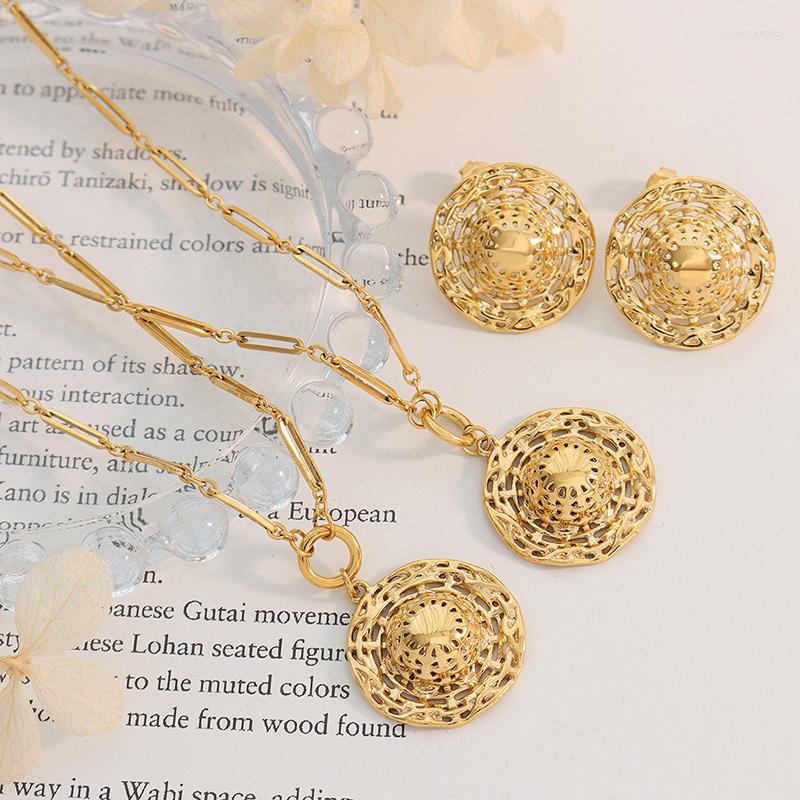 Pendant Necklaces Hollow Design Gold Plated Stainless Steel Steampunk Earring Chokers Bridesmaid Gift 2022 Fashion Jewelry
Pendant Necklaces Hollow Design Gold Plated Stainless Steel Steampunk Earring Chokers Bridesmaid Gift 2022 Fashion Jewelry