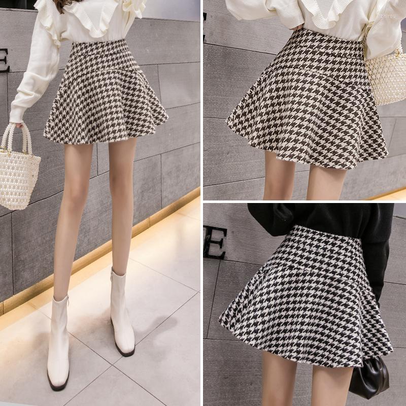 Skirts Houndstooth Plaid Skirt Autumn And Winter High Waist Thin All-match A-line Short Anti-lighting Umbrella, Black
Skirts Houndstooth Plaid Skirt Autumn And Winter High Waist Thin All-match A-line Short Anti-lighting Umbrella, Black