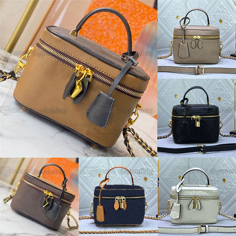 VANITY PM bag coated canvas leather trim Vanity Case Mini Handbag Purse Double zip closure with padlock Chain Shoulder Old Flower Cosmetic Bags Crossbody
VANITY PM bag coated canvas leather trim Vanity Case Mini Handbag Purse Double zip closure with padlock Chain Shoulder Old Flower Cosmetic Bags Crossbody