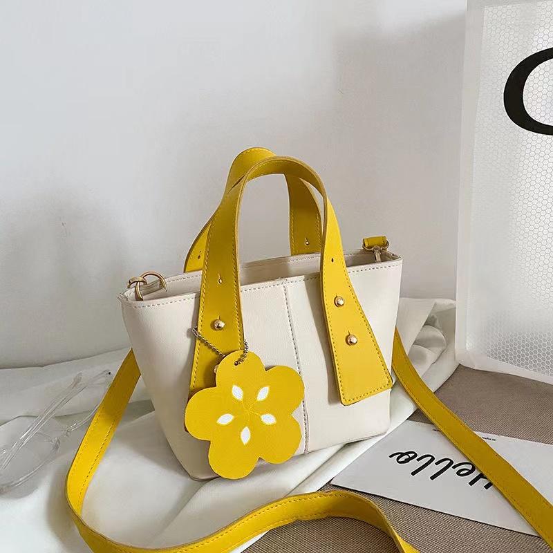 Evening Bags Simple Fresh Small PU Leather Bucket For Women Casual Fashion Shoulder Handbag Female Travel Messenger, White
Evening Bags Simple Fresh Small PU Leather Bucket For Women Casual Fashion Shoulder Handbag Female Travel Messenger, White