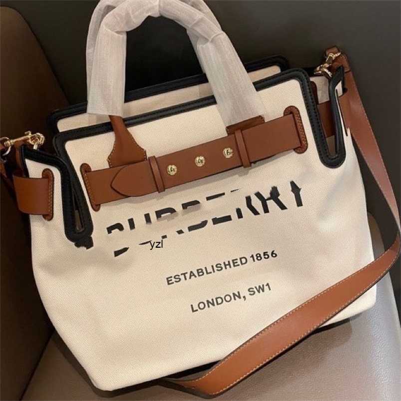 Burbrerys Crossbody Handbags Bags Burbrery Onthego tote Luxuries designers women bag Purses Totes designer woman handbag Shoulder wallet Paris Plaid GAGR, White
Burbrerys Crossbody Handbags Bags Burbrery Onthego tote Luxuries designers women bag Purses Totes designer woman handbag Shoulder wallet Paris Plaid GAGR, White