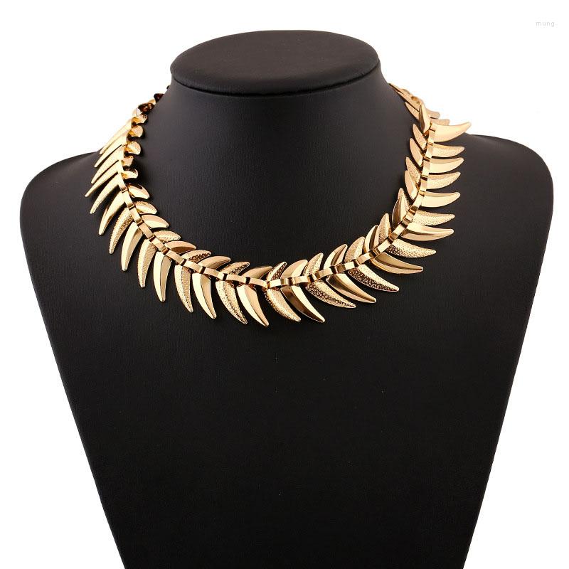 Choker Cool Lady Jewelry Accessories Classic Gold&Silver Color Alloy Fishbone Shape Pendant Necklace For Holiday Party
Choker Cool Lady Jewelry Accessories Classic Gold&Silver Color Alloy Fishbone Shape Pendant Necklace For Holiday Party