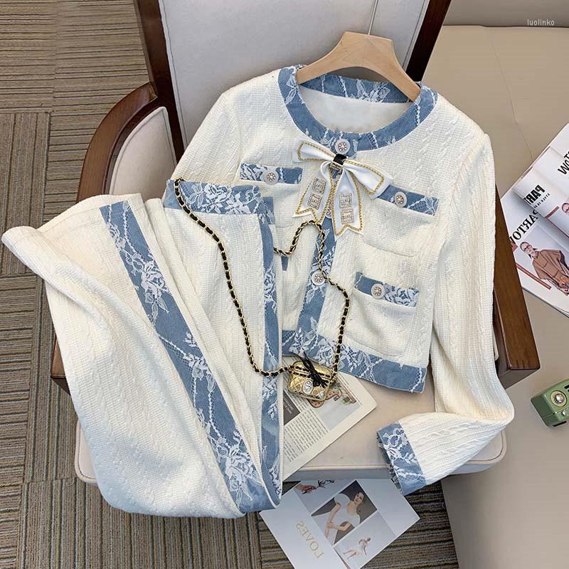 Women' Two Piece Pants Women' Autumn High-end Round Neck Long Sleeve Single Row Bow Print Top Fashionable Button Wide Leg Two-piece, White
Women' Two Piece Pants Women' Autumn High-end Round Neck Long Sleeve Single Row Bow Print Top Fashionable Button Wide Leg Two-piece, White