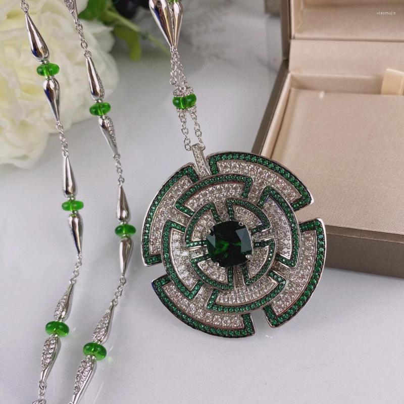 Pendant Necklaces High Fashion Luxury Zircon Necklace For Women Party Wedding Green Crystal Gorgeous Tassel Flower Fine Jewelry
Pendant Necklaces High Fashion Luxury Zircon Necklace For Women Party Wedding Green Crystal Gorgeous Tassel Flower Fine Jewelry