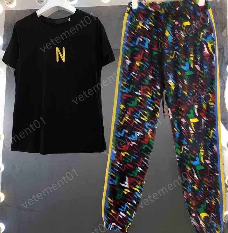Womens Two Piece Pants Botanical Print Brand Style Pants With T-shirt High Quality 2 Piece Sets Luxury Designer Tracksuits Women Clothing
Womens Two Piece Pants Botanical Print Brand Style Pants With T-shirt High Quality 2 Piece Sets Luxury Designer Tracksuits Women Clothing
