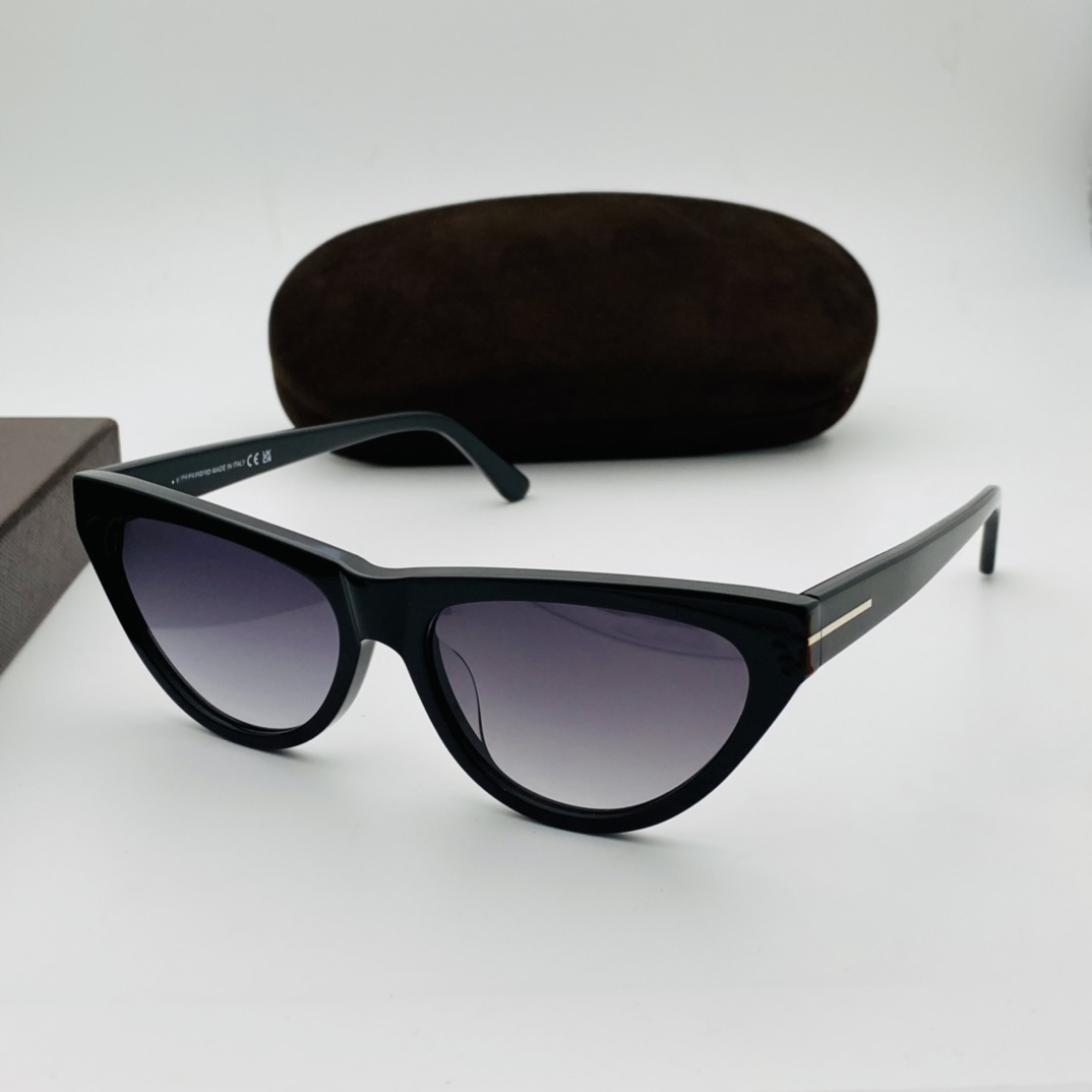0990 Shiny Black/Smoke Gradient Cateye Sunglasses Women Amber Summer Sunglass UV400 Protection Eyewear with Box
0990 Shiny Black/Smoke Gradient Cateye Sunglasses Women Amber Summer Sunglass UV400 Protection Eyewear with Box