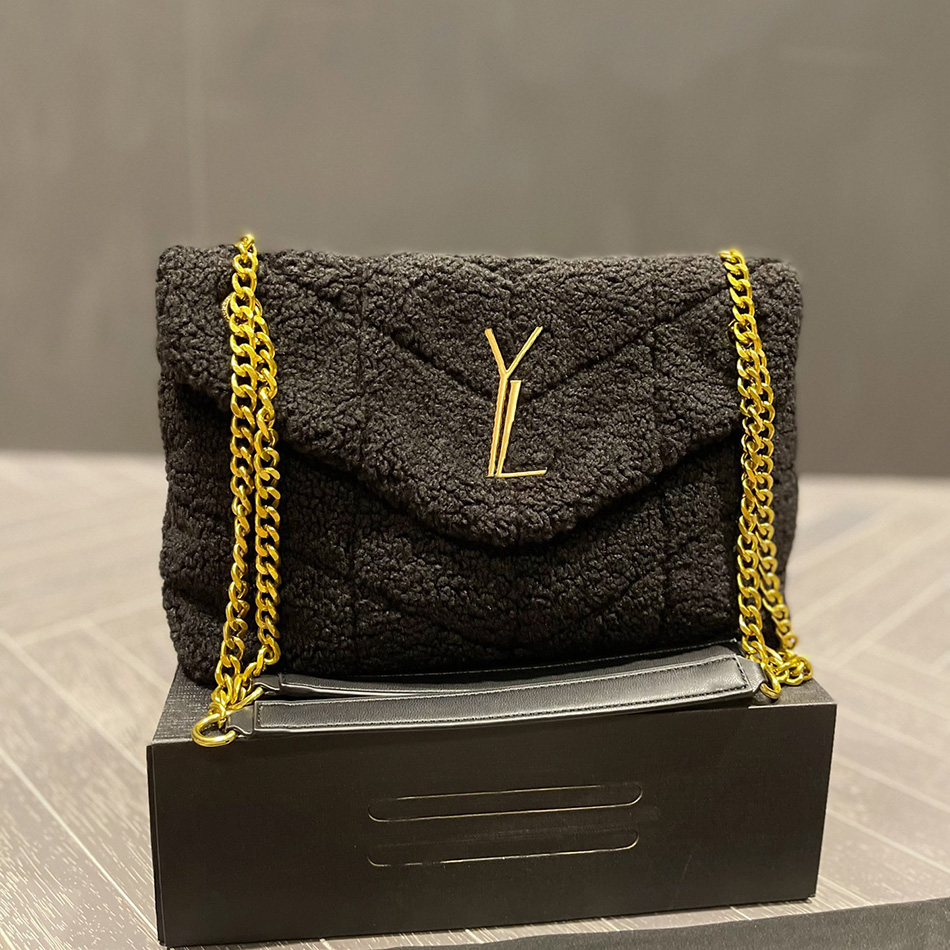 Designer Quality Faux Fur Tote Bag Luxury Designer Women Handbag Pluffy Ladies Shoulder Crossbody Bags Plush Winter Shopper Purses 4 colors, Nude
Designer Quality Faux Fur Tote Bag Luxury Designer Women Handbag Pluffy Ladies Shoulder Crossbody Bags Plush Winter Shopper Purses 4 colors, Nude