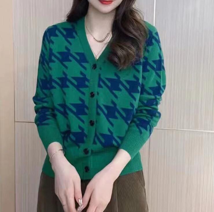 Women's Sweaters V-Neck Luxury For Knitted Cardigan Casual long sleeve pullover Black White Yellow solid top, 01
Women's Sweaters V-Neck Luxury For Knitted Cardigan Casual long sleeve pullover Black White Yellow solid top, 01