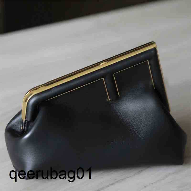 Luxury Genuine Leather Fendiis' Bags Bag Series Designer Handbags Luxurys Fend Women Metal Wrapped Handbag Single Shoulder Messenger Tote Fashion Brand XVI8, Black
Luxury Genuine Leather Fendiis' Bags Bag Series Designer Handbags Luxurys Fend Women Metal Wrapped Handbag Single Shoulder Messenger Tote Fashion Brand XVI8, Black