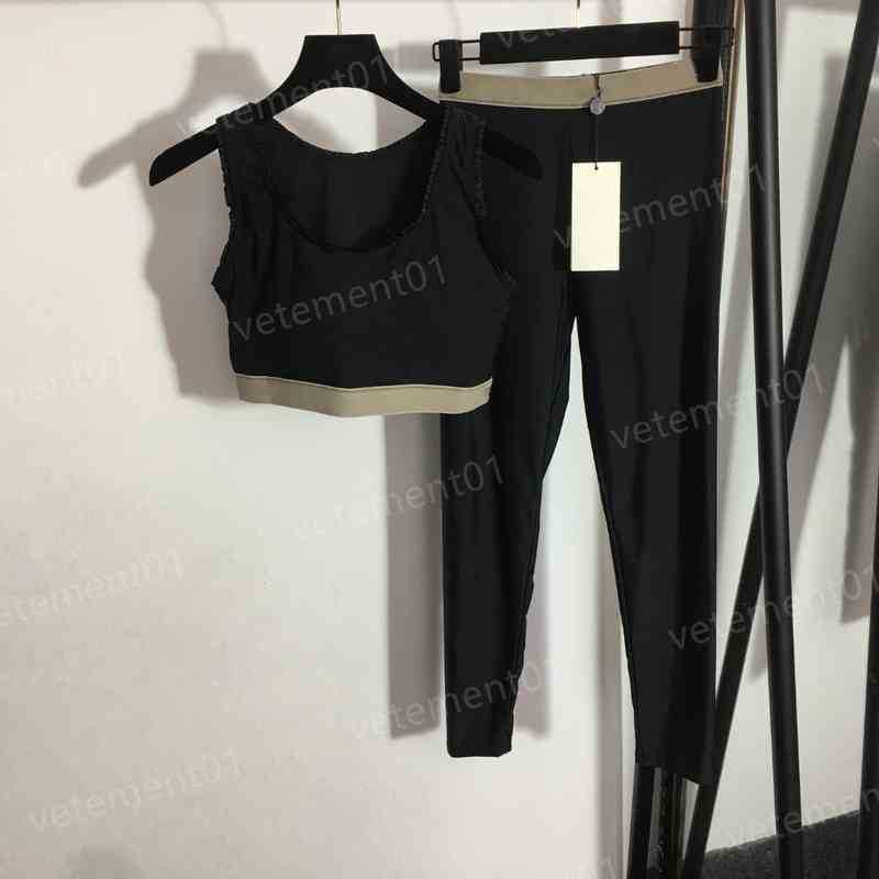 Womens Two Piece Pants Yoga Tracksuit Letter Logo Print Webbing Panel Vest And Leggings 2 Piece Sets Luxury Designer Tracksuits
Womens Two Piece Pants Yoga Tracksuit Letter Logo Print Webbing Panel Vest And Leggings 2 Piece Sets Luxury Designer Tracksuits