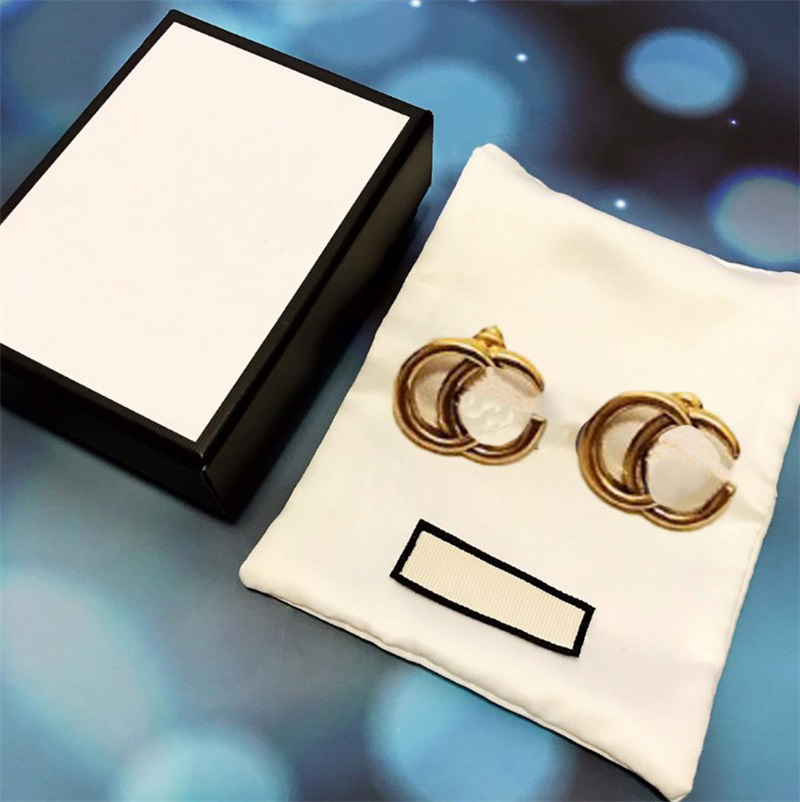 Designer plated good luxury Stud earrings diamond heart earring for women charms dainty engagement gift pearl pendant letter multicolor famous jewelry earrings
Designer plated good luxury Stud earrings diamond heart earring for women charms dainty engagement gift pearl pendant letter multicolor famous jewelry earrings