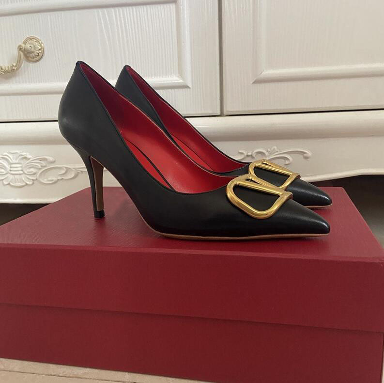 V-button Women Brand Shoes 2023 New Low Heel 4cm 6cm 8cm 10cm Women's Red Pointed High Heels Shoes with Box and Dust Bag 35-44, White 
V-button Women Brand Shoes 2023 New Low Heel 4cm 6cm 8cm 10cm Women's Red Pointed High Heels Shoes with Box and Dust Bag 35-44, White