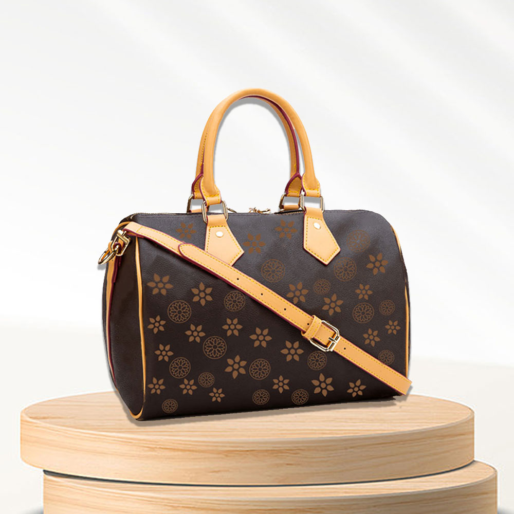 Designer Tote Crossbody handbag leather Men Shoulder bag women Luxury large Purse Fashion Christmas Gift Classic Old Flower Zipper Pocket 30cm 26piece/box, Black
Designer Tote Crossbody handbag leather Men Shoulder bag women Luxury large Purse Fashion Christmas Gift Classic Old Flower Zipper Pocket 30cm 26piece/box, Black