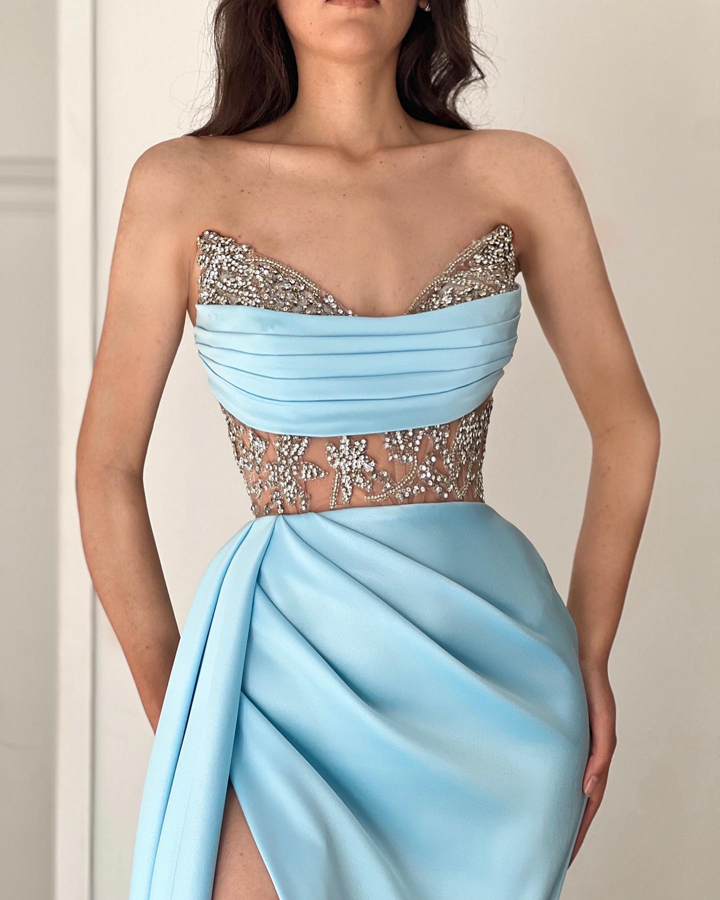 Simple Crystal Mermaid Evening Dresses Strapless Sleeveless Beads Prom Dress Elegant High Split Formal Party Gowns