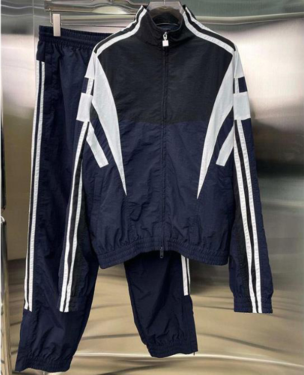 Women's two-piece stand up collar sports suit, extended pants, designer designer designer, women's jogger casual wear, women's long sleeved zippered jacket, training suit
Women's two-piece stand up collar sports suit, extended pants, designer designer designer, women's jogger casual wear, women's long sleeved zippered jacket, training suit