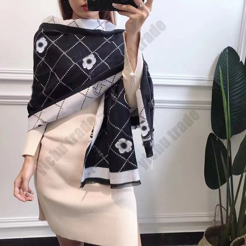 Luxury Brand Winter C Scarf Women's Cashmere Warm Flower Scarves Ladies Luxury Scarf Thickening Soft Shawl Wrap
Luxury Brand Winter C Scarf Women's Cashmere Warm Flower Scarves Ladies Luxury Scarf Thickening Soft Shawl Wrap