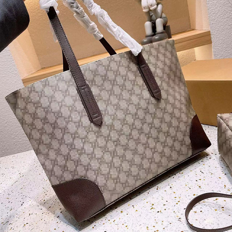 Designer Shoulder Bag Brand Lady Purses Handbag Large Capacity Tote Bags 3pcs/set Classic 2 Letters Fashion Zip Cosmetics Hobo Shopping Handbags For Women, Pink
Designer Shoulder Bag Brand Lady Purses Handbag Large Capacity Tote Bags 3pcs/set Classic 2 Letters Fashion Zip Cosmetics Hobo Shopping Handbags For Women, Pink