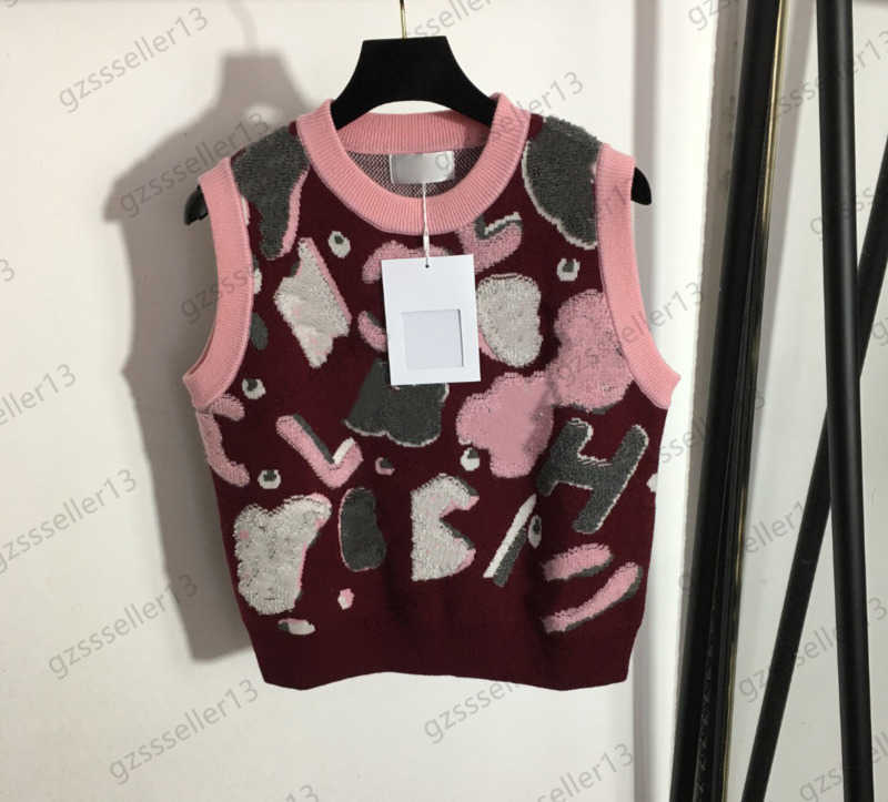 Womens Sweater Letter Logo Flocking Embroidery Short Slim Knitted Sweaters Round Collar Sleeveless Fashion Knitwear Vest Autumn Winter Brand Women Wear 1970
Womens Sweater Letter Logo Flocking Embroidery Short Slim Knitted Sweaters Round Collar Sleeveless Fashion Knitwear Vest Autumn Winter Brand Women Wear 1970