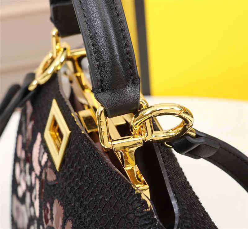 Handbags Fend Designer Women Totes Large Capacity Pink Shopping Embroidered Crossbody Purse Shoulder Messenger Bag Ladies Bags Messenger Tote 0RDU
Handbags Fend Designer Women Totes Large Capacity Pink Shopping Embroidered Crossbody Purse Shoulder Messenger Bag Ladies Bags Messenger Tote 0RDU