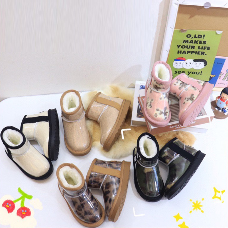 2022 Kids Snow Boots Warm Boots Star Baby Boys Girls Soft Comfortable Sheepskin Plush Keep Nice Birthday Christmas Gifts Aus Size 26-35, With original box
2022 Kids Snow Boots Warm Boots Star Baby Boys Girls Soft Comfortable Sheepskin Plush Keep Nice Birthday Christmas Gifts Aus Size 26-35, With original box