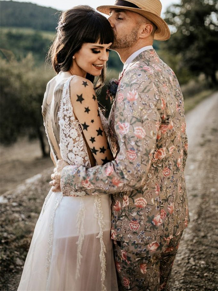 Hippie Wedding Dress Cut Side Deep V Neck Open Back High Slit Lace Tulle Bridal Gown Robe De Mariee Fashion Design Backless