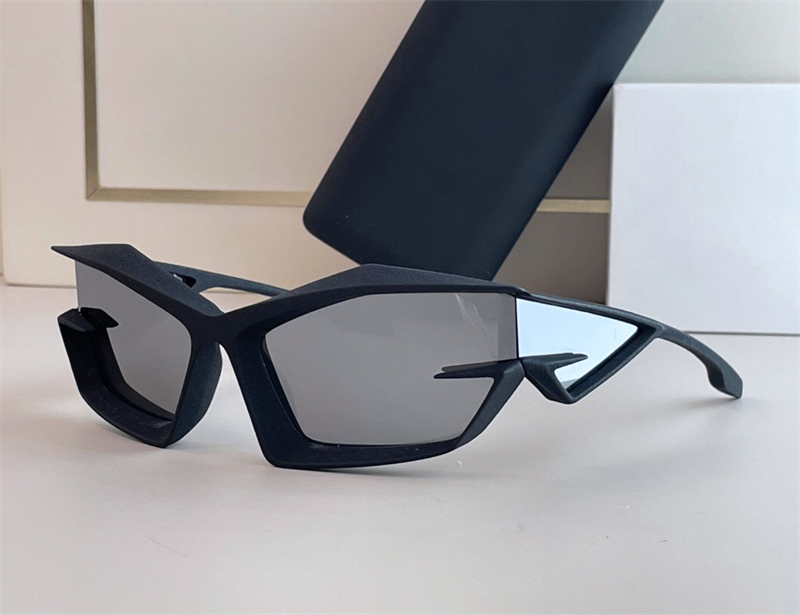 Fashion designer mens women 40049 Cut sunglasses vintage trend exaggerated shape sun glasses oversized avant-garde style Anti-Ultraviolet come with case
Fashion designer mens women 40049 Cut sunglasses vintage trend exaggerated shape sun glasses oversized avant-garde style Anti-Ultraviolet come with case