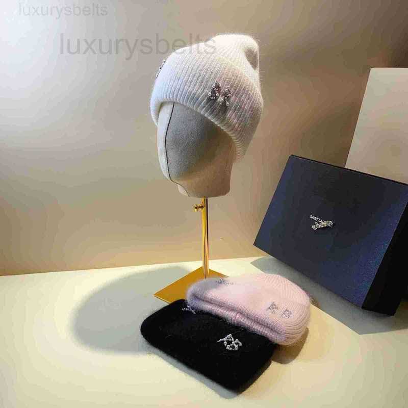 Hats & Scarves Sets designer Soft waxy non binding double fold RB standard Angora rabbit hair thickened knitted hat Korean version warm wool in autumn and winter ZMKL
Hats & Scarves Sets designer Soft waxy non binding double fold RB standard Angora rabbit hair thickened knitted hat Korean version warm wool in autumn and winter ZMKL