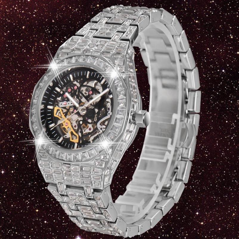 Skeleton Mechanical Watch Men Tourbillon Automatic Mens Watches Hip Hop Iced Out Diamond Wristwatcch Around CZ Reloj Hombre Wristw245R, Gold
Skeleton Mechanical Watch Men Tourbillon Automatic Mens Watches Hip Hop Iced Out Diamond Wristwatcch Around CZ Reloj Hombre Wristw245R, Gold
