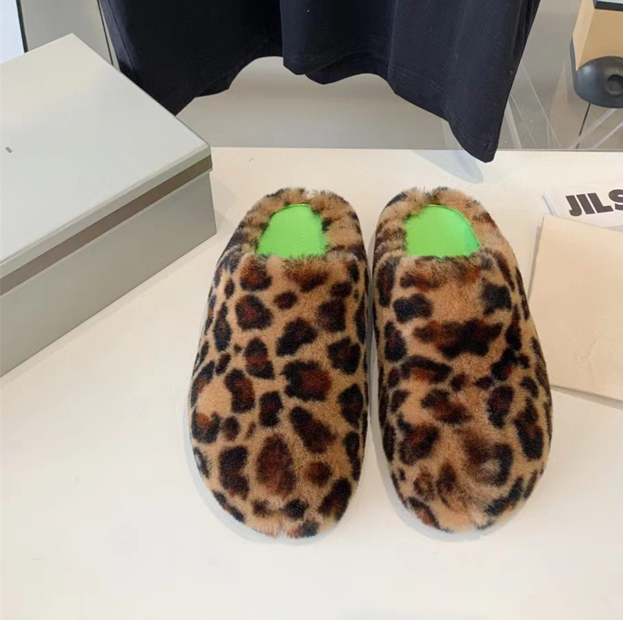 Fashion Fur Slippers Women Round Toe Horse Hair Slides Female Mohair Black Rose Green Navy Mules Shoes Flat Half Slipper Woman Casual plush shoes Oversize 39 42 43 44 45, Wool4
Fashion Fur Slippers Women Round Toe Horse Hair Slides Female Mohair Black Rose Green Navy Mules Shoes Flat Half Slipper Woman Casual plush shoes Oversize 39 42 43 44 45, Wool4