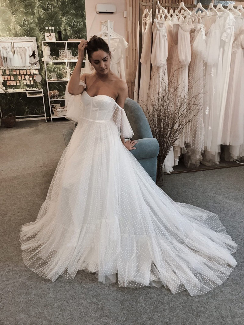 Beach Dresses Bohemian Off Shoulder Polka Dot Long Puff Sleeves Wedding Gown Boho Bride Dress abito da sposa