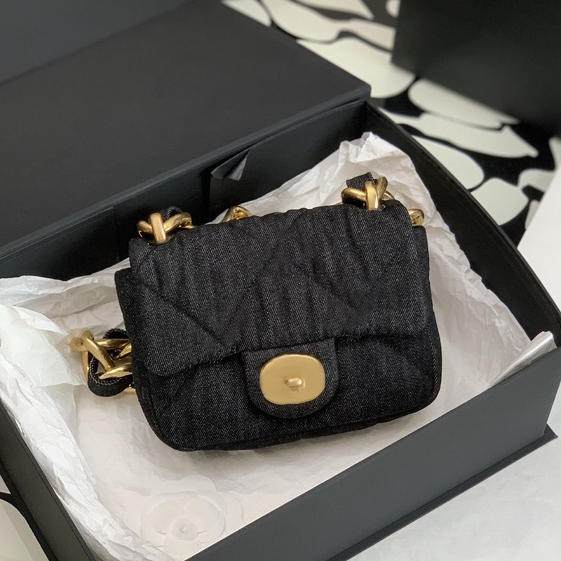 Original Quality Denim Mini Flap Bag Luxuries Designers Cross Body Bags Thick Chain Handbag With Box C096
Original Quality Denim Mini Flap Bag Luxuries Designers Cross Body Bags Thick Chain Handbag With Box C096