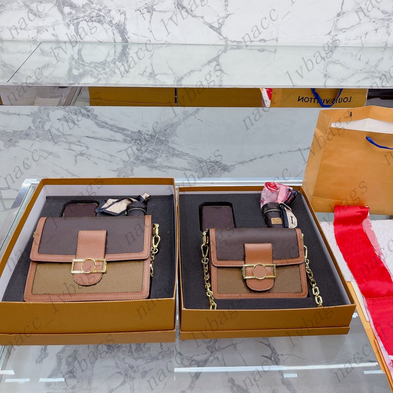 Designer Bag Women Fashion Shoulder Bags Leather Handbags Letters Messenger Mini 3 Piece Set Flip Cover Wallet Cossbody Luxury Tote bags With Box, 110922 size 22x15cm
Designer Bag Women Fashion Shoulder Bags Leather Handbags Letters Messenger Mini 3 Piece Set Flip Cover Wallet Cossbody Luxury Tote bags With Box, 110922 size 22x15cm
