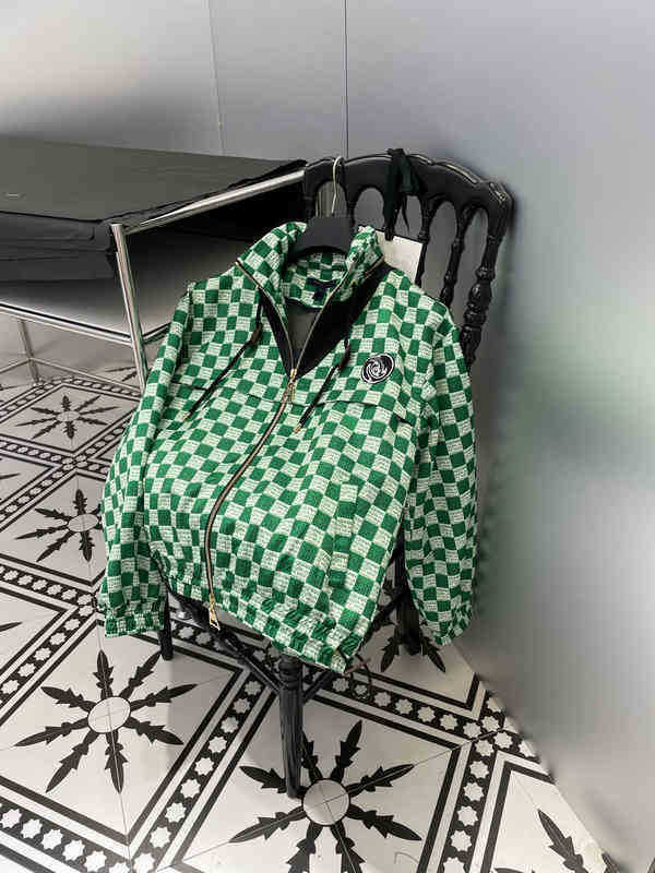 2022SS Designer Womens Jackets Brand LOGO Geometric Pattern Decorative Fashion Jacket Slim Fit Comfortable Tops Temperament Trends Luxury Women Clothing
2022SS Designer Womens Jackets Brand LOGO Geometric Pattern Decorative Fashion Jacket Slim Fit Comfortable Tops Temperament Trends Luxury Women Clothing