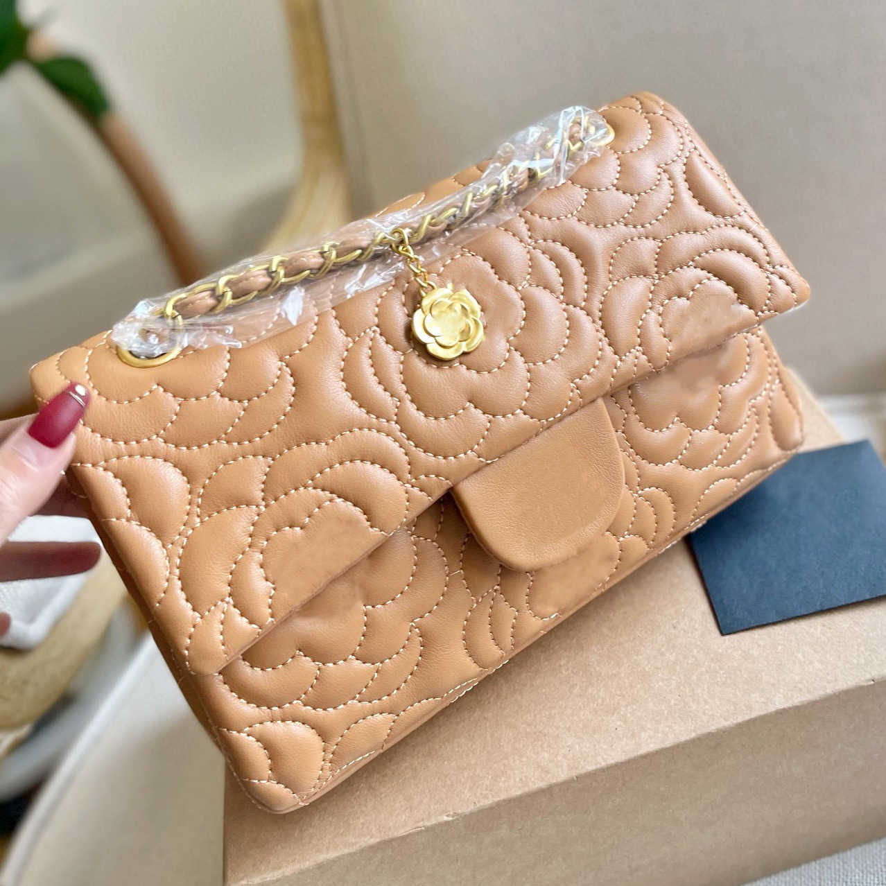 Women Clutch Bags Designer Bag Handbags Shoulder Tote Bagg Two Styles of Classic Camellia Leather and Suedehkp5, #1
Women Clutch Bags Designer Bag Handbags Shoulder Tote Bagg Two Styles of Classic Camellia Leather and Suedehkp5, #1