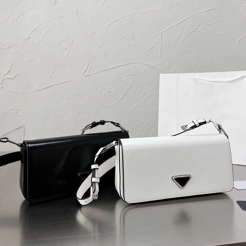 Cosmetic Bags Cases Women Shoulder Bag Flip Handbags Purse Genuine Leather Triangle Sign Good Quality Messenger Wallets Plain Handbag
Cosmetic Bags Cases Women Shoulder Bag Flip Handbags Purse Genuine Leather Triangle Sign Good Quality Messenger Wallets Plain Handbag
