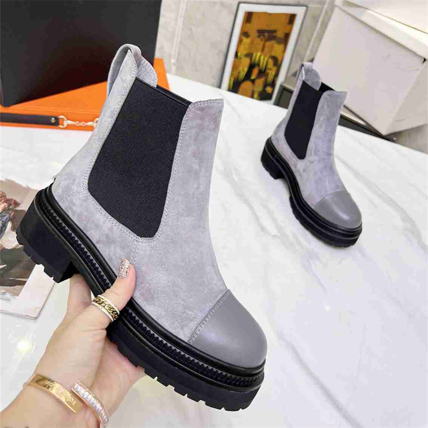 Top Design Winter Boots Fashion Women Vintage Channel Decorative Leather Cotton Cloth Wool Warm Keeping High Heel Thick Sole Snow Flat Socks Shoes 02-02
Top Design Winter Boots Fashion Women Vintage Channel Decorative Leather Cotton Cloth Wool Warm Keeping High Heel Thick Sole Snow Flat Socks Shoes 02-02
