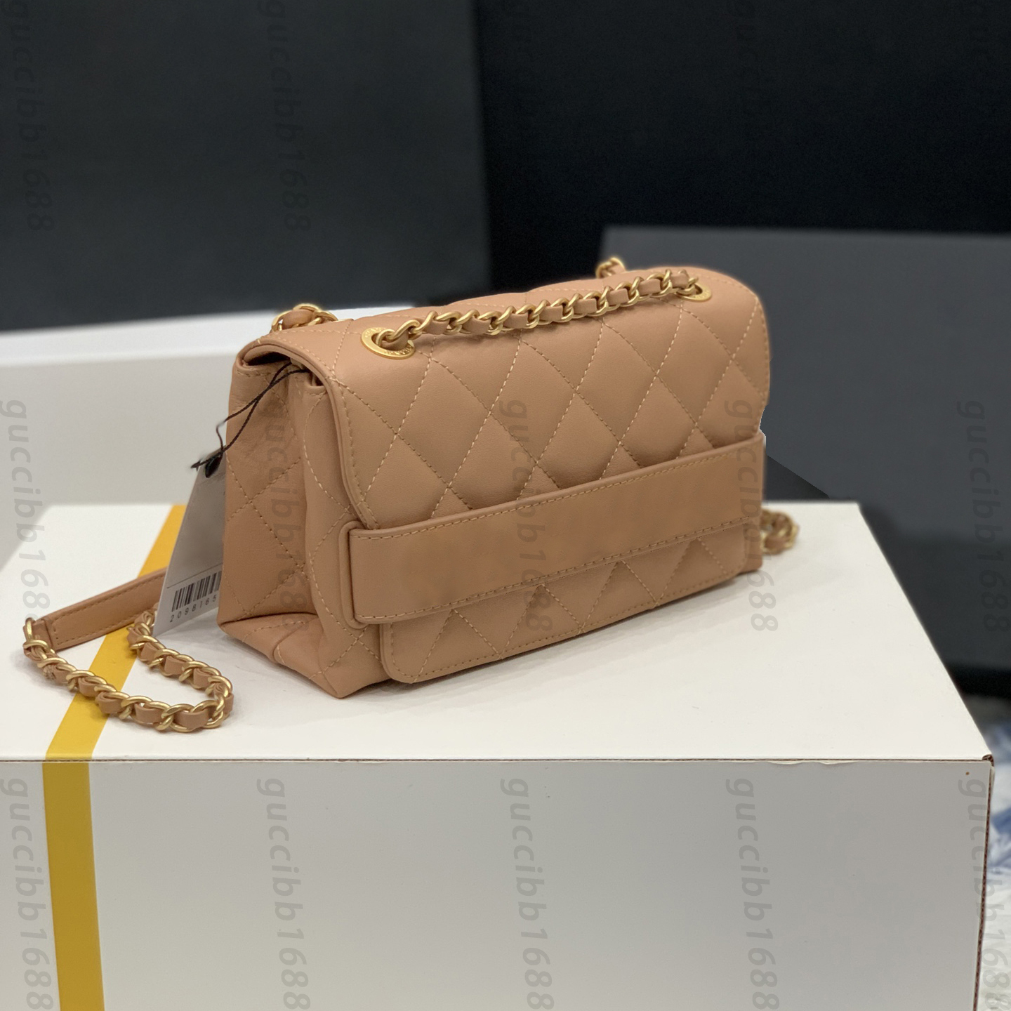 10A Top Tier Mirror Quality Small Flap Bag 21cm Luxury Designers Quilted Purse Women Real Leather Calfskin Handbag Crossbody Shoulder Chain Strap Black Box Bag, Upload pics to contact us
10A Top Tier Mirror Quality Small Flap Bag 21cm Luxury Designers Quilted Purse Women Real Leather Calfskin Handbag Crossbody Shoulder Chain Strap Black Box Bag, Upload pics to contact us