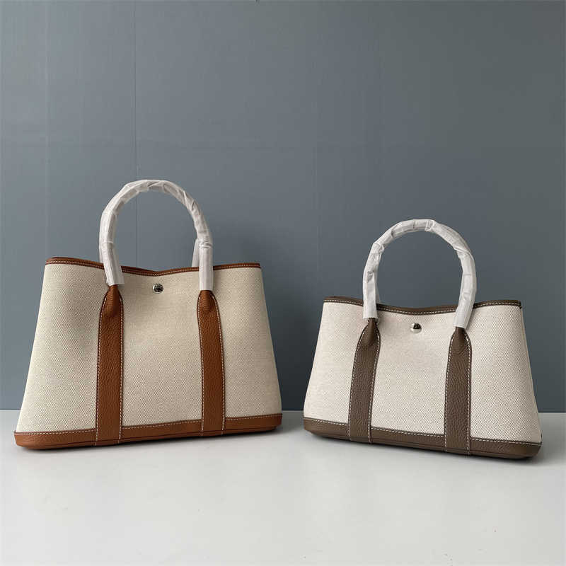 h bag Designer fashion head layer leather H ermese garden bag new trend large capacity wide shoulder strap portable messenger, Not for sale do not shoot 
h bag Designer fashion head layer leather H ermese garden bag new trend large capacity wide shoulder strap portable messenger, Not for sale do not shoot