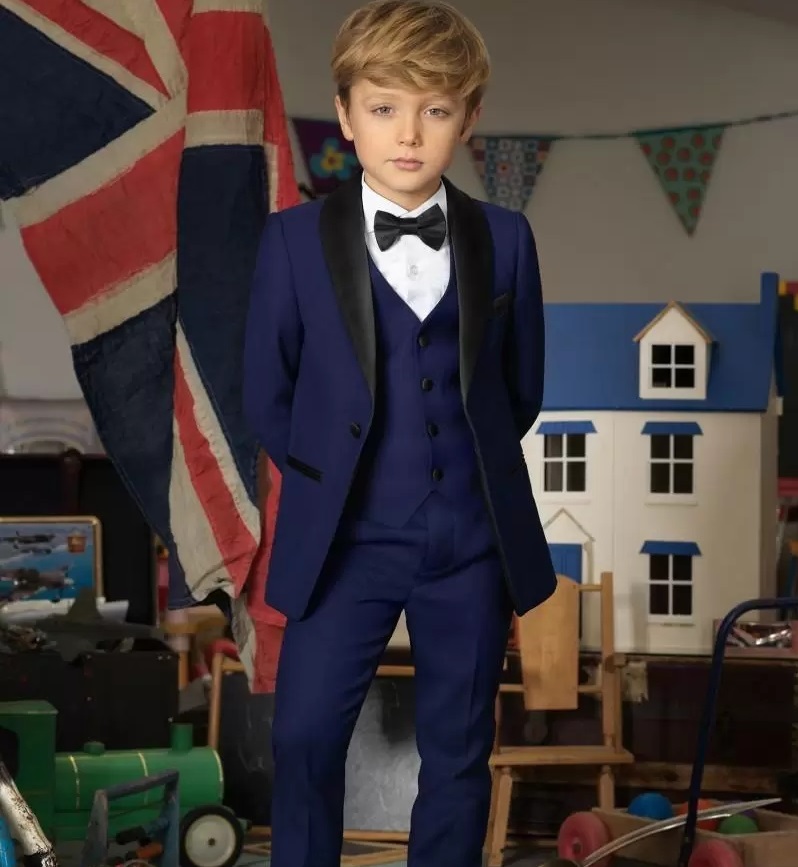 Three Pieces Wedding Boy Tuxedos Shawl Collar One Button Boy Formal Wear Kids Suit for Prom Party Navy Blue Teens Suit, Custom made from color chart
Three Pieces Wedding Boy Tuxedos Shawl Collar One Button Boy Formal Wear Kids Suit for Prom Party Navy Blue Teens Suit, Custom made from color chart