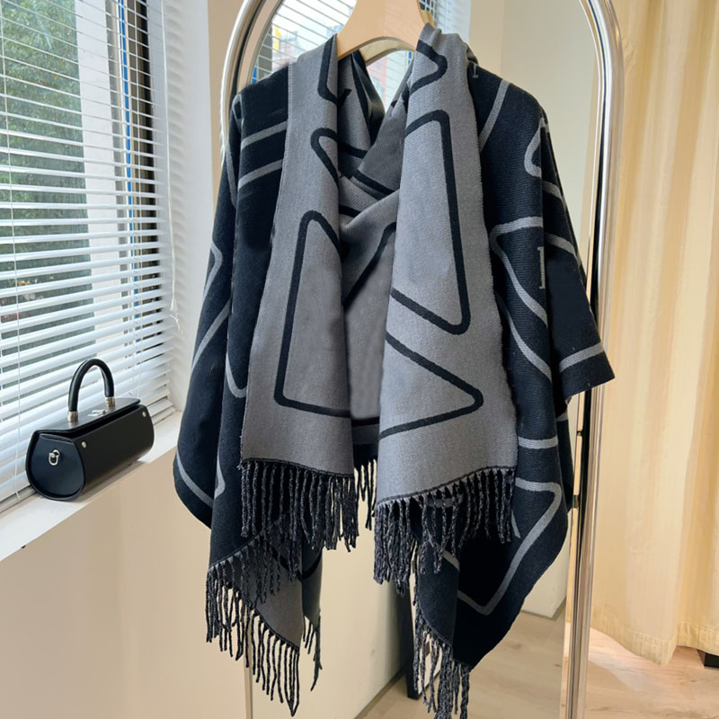 Womens Scarf Double-side Jacquard P Scarfs Designer For Men Couple Scarves Luxury Scarf Cashmere Scarfs Pashmina Echarpe Sciarpa Shawls
Womens Scarf Double-side Jacquard P Scarfs Designer For Men Couple Scarves Luxury Scarf Cashmere Scarfs Pashmina Echarpe Sciarpa Shawls