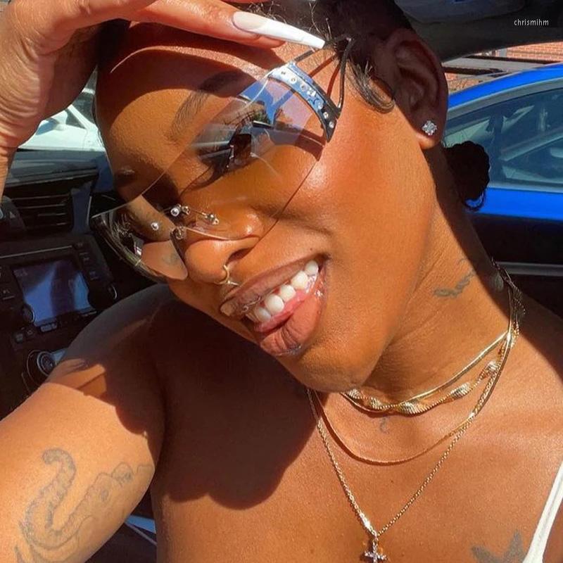 Sunglasses Designer Punk Goggle Y2k Womens 2022 Fashion One Piece Vintage Pilot Shades Men Glasses Oculos UV400
Sunglasses Designer Punk Goggle Y2k Womens 2022 Fashion One Piece Vintage Pilot Shades Men Glasses Oculos UV400