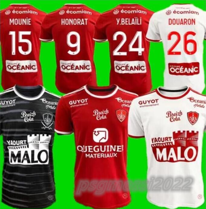 22 23 Stade Brestois 29 SOCCER JerseyS LASNE DIALLO GRANDSIR CHARBONNIER FAUSSURIER Customize 2022 2023 Brest Red BLACK AWAY HOME MOUNIE FOOTBALL SHIRTSWhite 666
22 23 Stade Brestois 29 SOCCER JerseyS LASNE DIALLO GRANDSIR CHARBONNIER FAUSSURIER Customize 2022 2023 Brest Red BLACK AWAY HOME MOUNIE FOOTBALL SHIRTSWhite 666